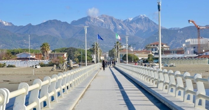 Pista ciclabile da Lido di Camaiore verso il Pontile di Forte dei Marmi