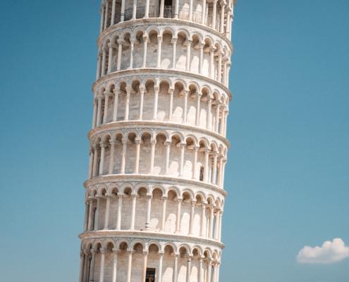 la torre pendente di Pisa in una foto di dettaglio