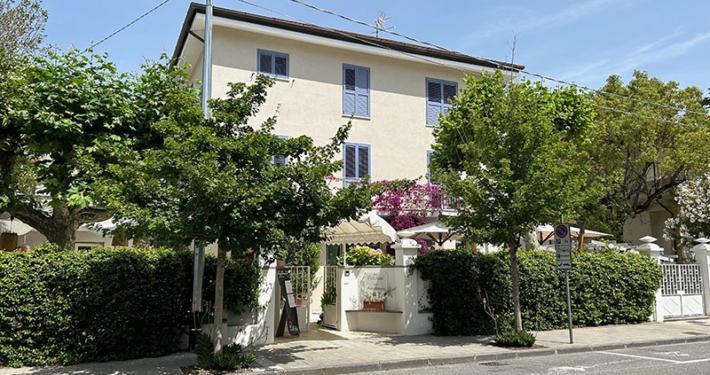 Ein Blick auf das Petit Hotel für einen 7-tägigen Aufenthalt an der toskanischen Küste