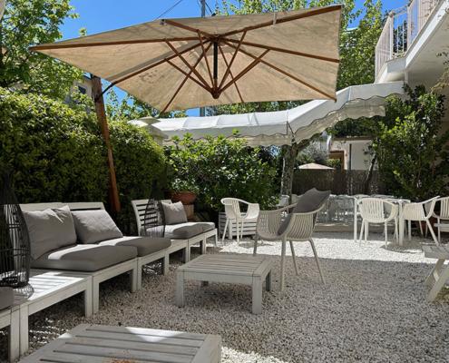 lido-di-camaiore-vacanze-in-versilia-petit-hotel-giardino-relax