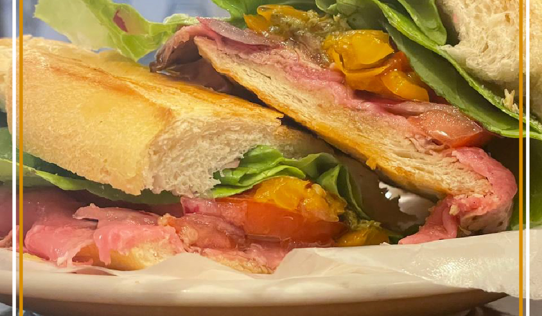 un tipico panino gourmet di Adone a Viareggio